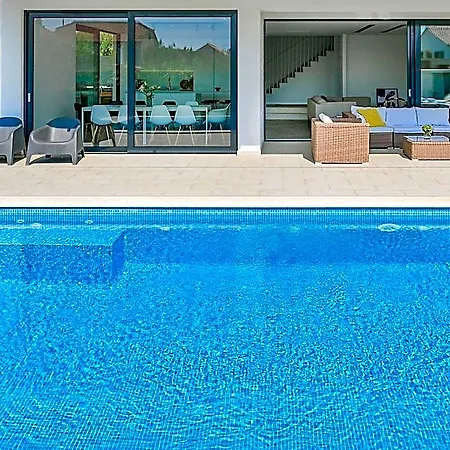 Bedroom Near Split With Pool 4* Kaštela