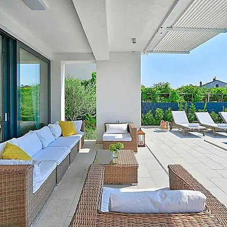 Szálloda Bedroom Near Split With Pool